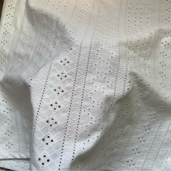 Cupshe White Eyelet Muscle Tee - Picture 7 of 10